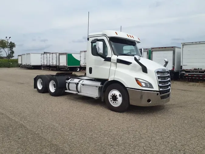 2019 FREIGHTLINER/MERCEDES NEW CASCADIA 116