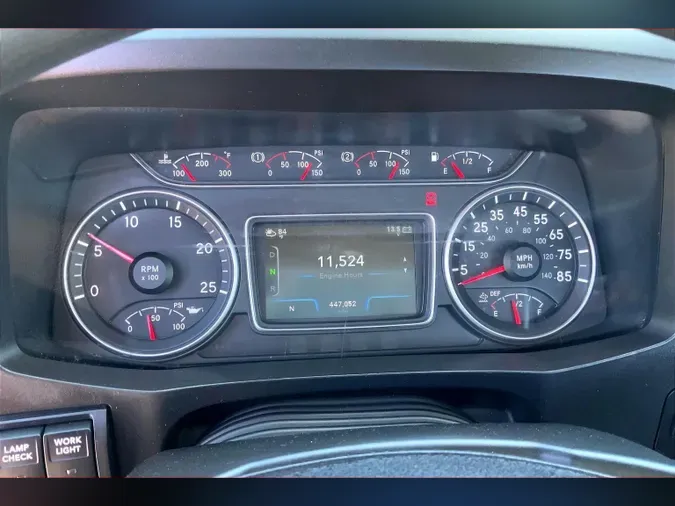 2022 INT LT625 6x4