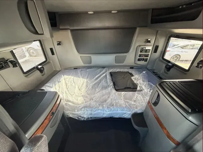 2022 International LT625e75a6efb4b34285ce81af86360f67b3e