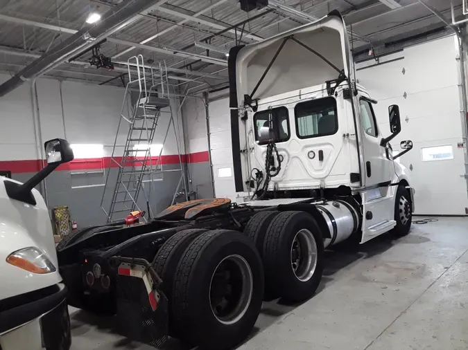 2020 FREIGHTLINER/MERCEDES NEW CASCADIA PX12664