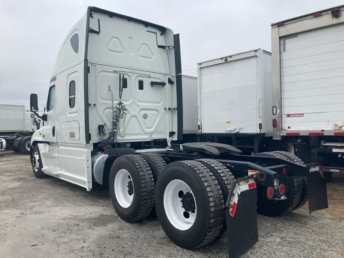 2016 FREIGHTLINER/MERCEDES CASCADIA 125