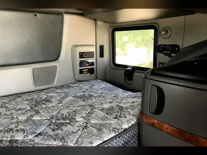 2021 INT LT625 6x4