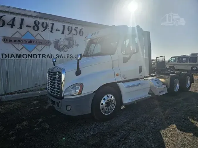 2011 FREIGHTLINER CASCADIA 125e75fb085d0295ac557efbc1024d63c24