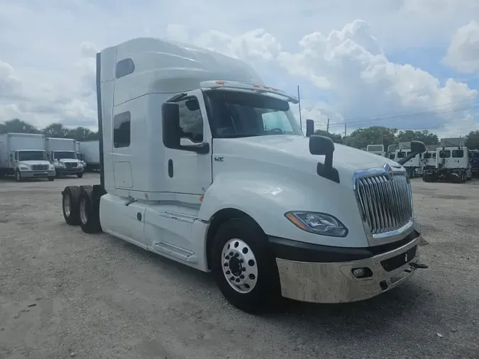 2019 NAVISTAR INTERNATIONAL LT625 SLPR CAB
