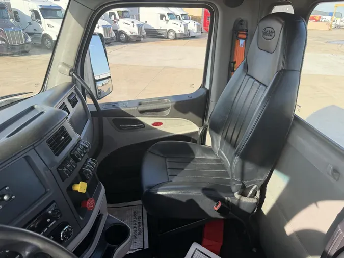 2023 Peterbilt 579