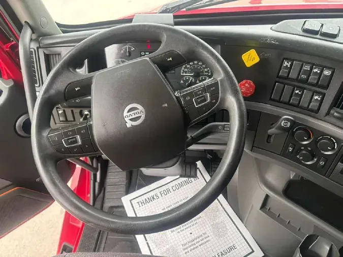 2020 VOLVO VNL64T760