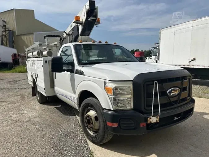 2011 VERSALIFT TEL29NE