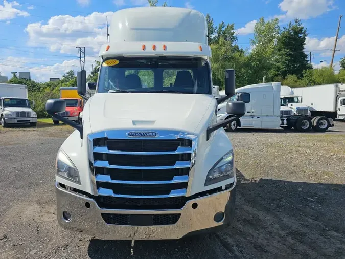 2019 FREIGHTLINER NEW CASCADIA 126e766c367bacdd35a15382ff4cb9f4b84
