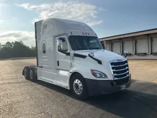 2020 FREIGHTLINER T12664ST