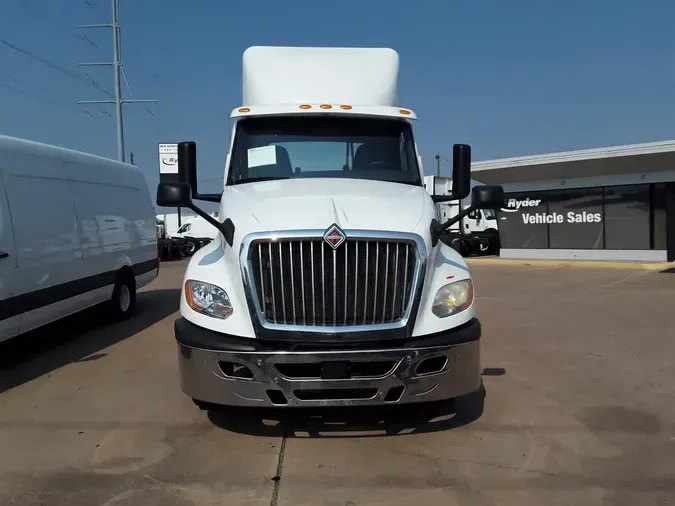 2019 NAVISTAR INTERNATIONAL LT625 DAYCAB T/A