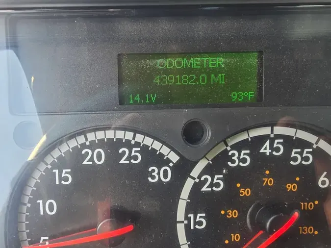 2017 FREIGHTLINER CASCADIA 113