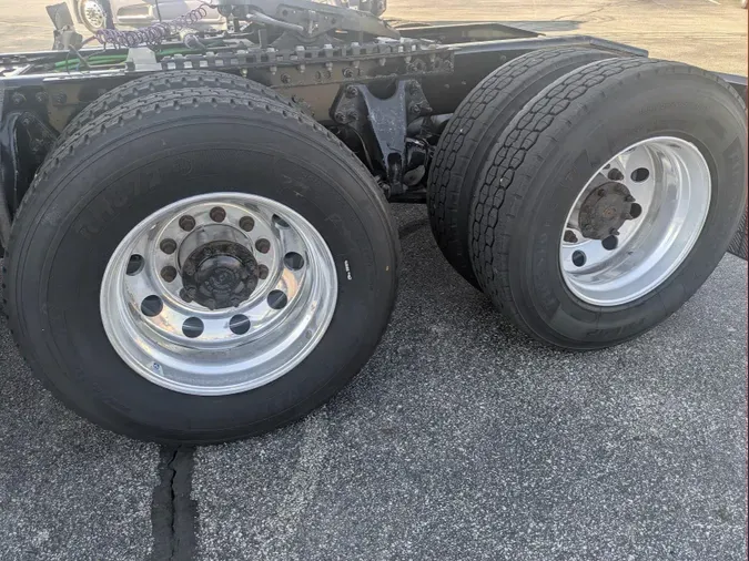 2022 International LT625