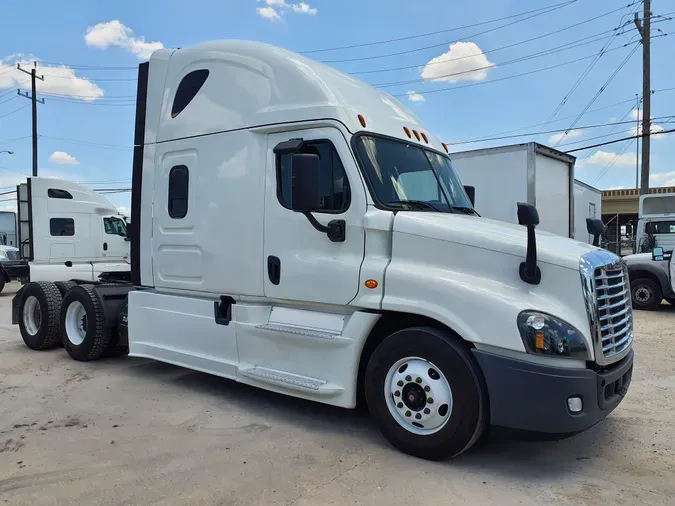 2019 FREIGHTLINER/MERCEDES CASCADIA 125