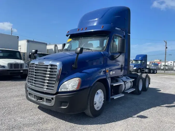 2020 FREIGHTLINER/MERCEDES CASCADIA 125e776c4fbf086a72a1635a3ac2cba362c