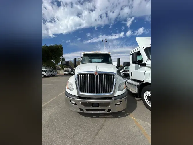 2019 NAVISTAR INTERNATIONAL LT625 DAYCAB T/A