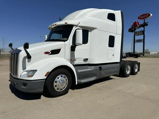 2021 Peterbilt 579e777fb8af81f421a8f81e5b0eb3313b2