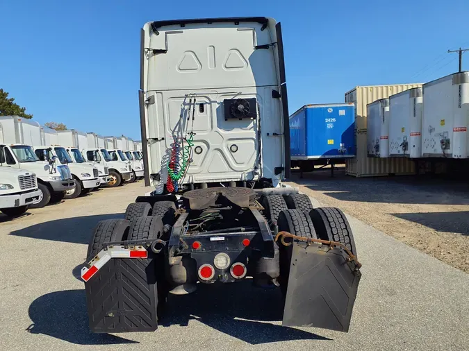 2018 FREIGHTLINER/MERCEDES CASCADIA 125