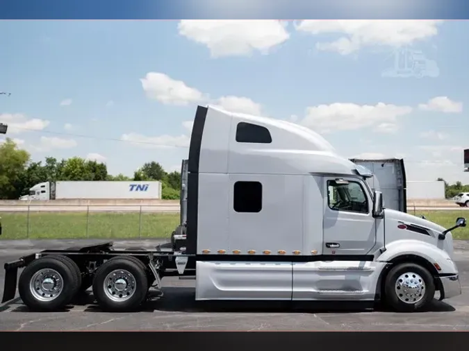 2023 PETERBILT 579