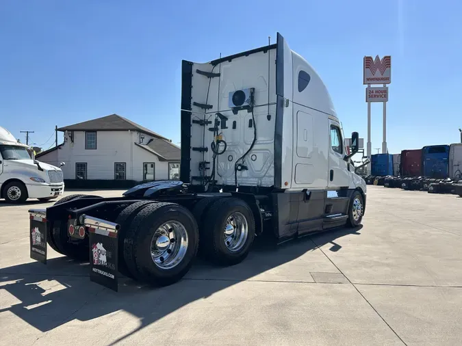 2021 Freightliner Cascadia