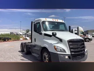 2020 Freightliner Cascadia 126