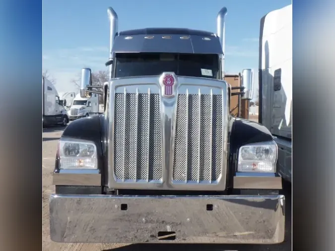 2021 KENWORTH W990