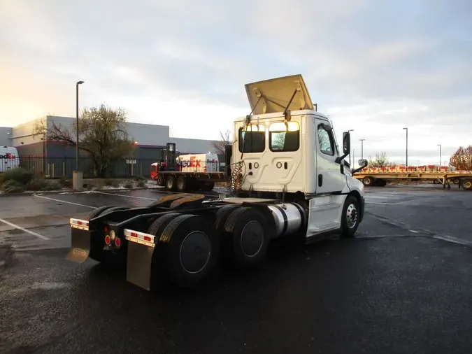 2022 FREIGHTLINER/MERCEDES NEW CASCADIA PX12664e781aa3ad3a74b5d6599129efdbe7f4c