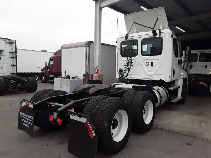 2018 FREIGHTLINER CASCADIA 125