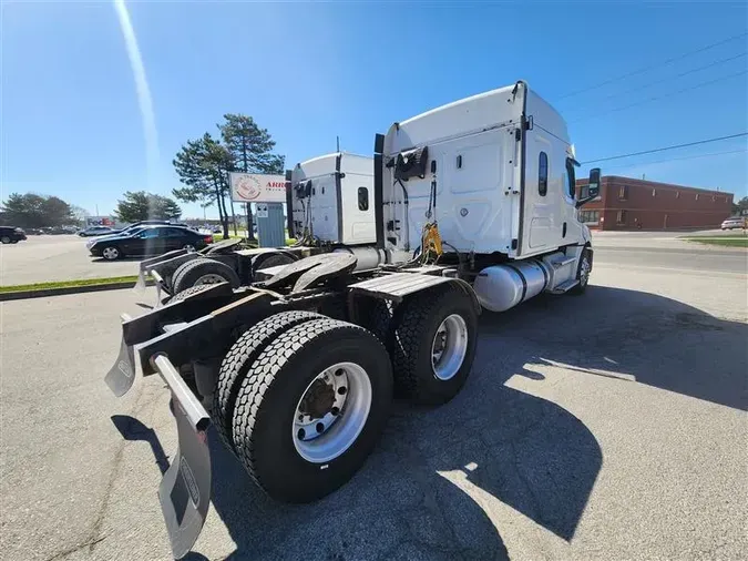 2020 FREIGHTLINER CA126