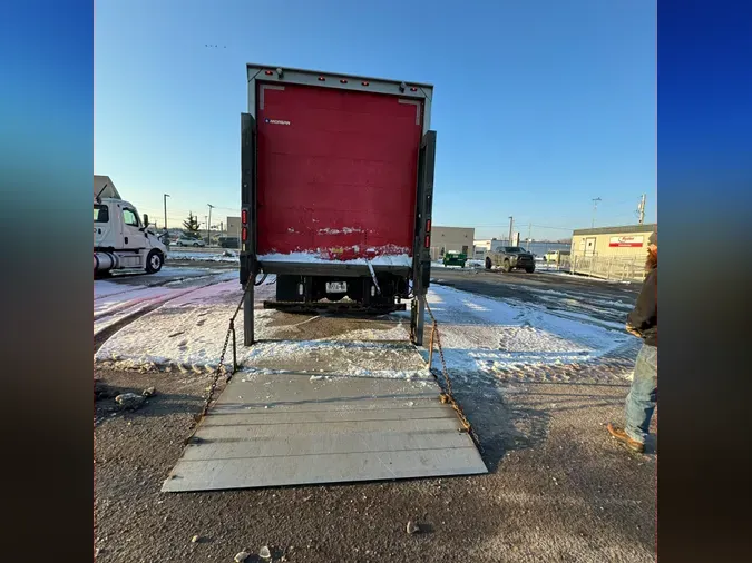 2019 FREIGHTLINER/MERCEDES M2 106