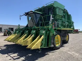2018 John Deere CP690