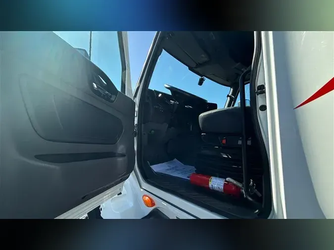 2022 INTERNATIONAL LT