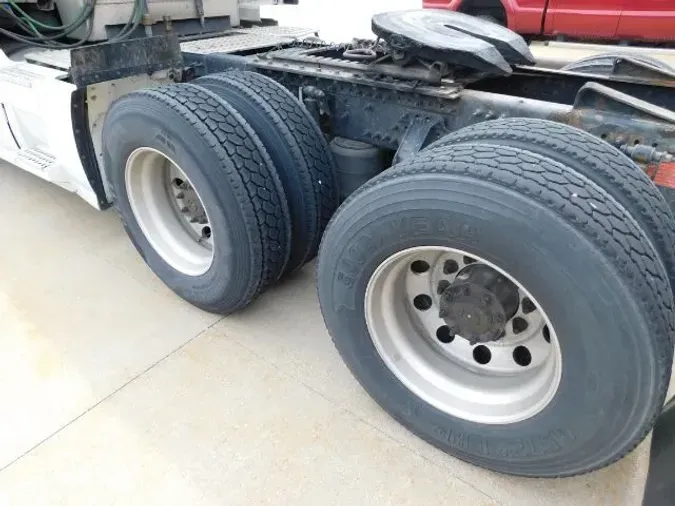 2015 Volvo VNL