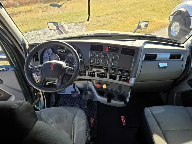 2022 Kenworth T680