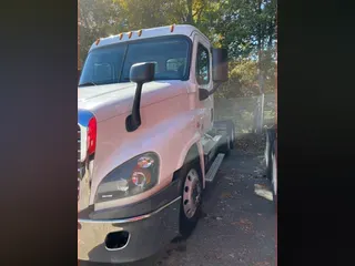 2017 FREIGHTLINER/MERCEDES CASCADIA 125