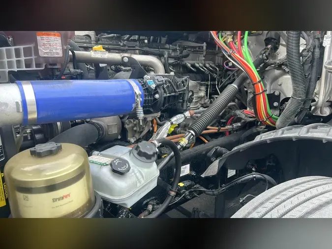 2023 Freightliner Cascadia 126