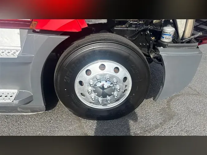 2022 FREIGHTLINER CA126