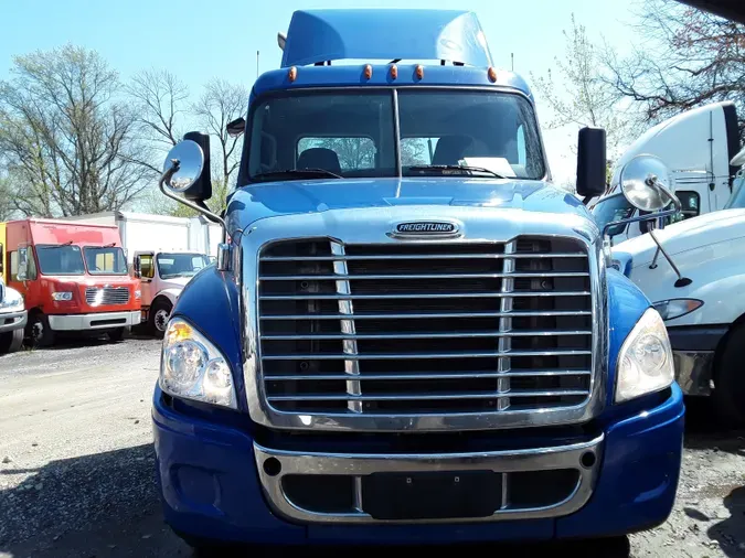 2017 FREIGHTLINER/MERCEDES CASCADIA 125