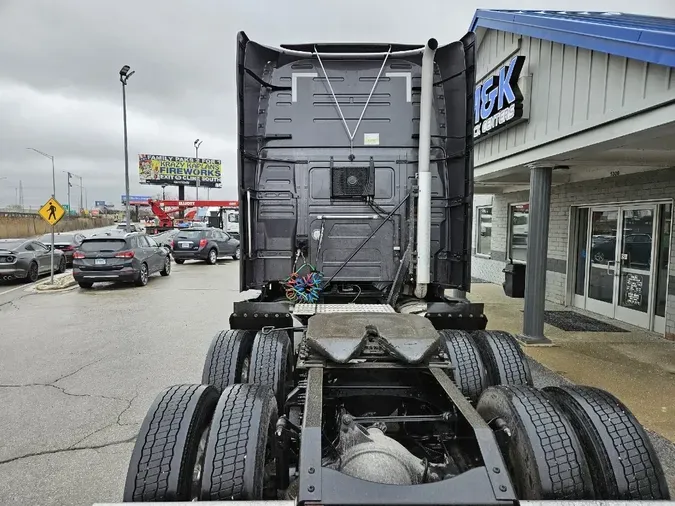 2024 VOLVO VNL64T760