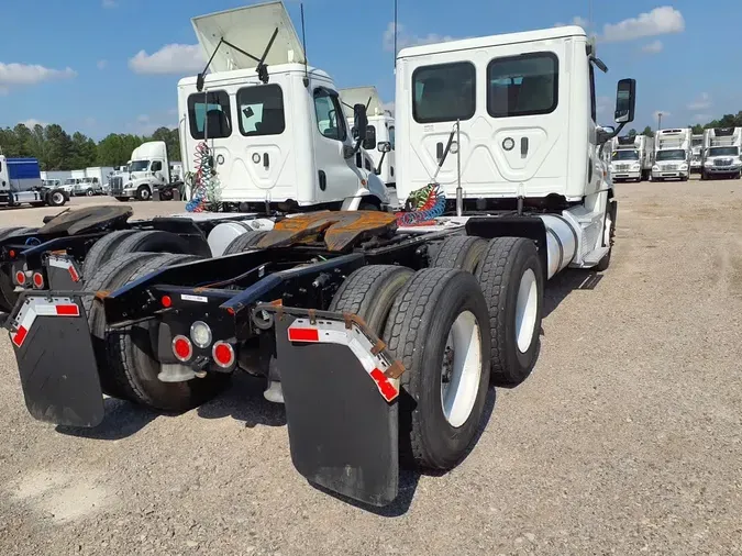 2019 FREIGHTLINER/MERCEDES CASCADIA 125
