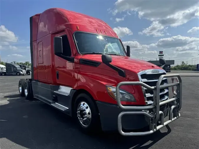 2021 FREIGHTLINER CA126