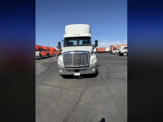 2020 FREIGHTLINER/MERCEDES CASCADIA 125