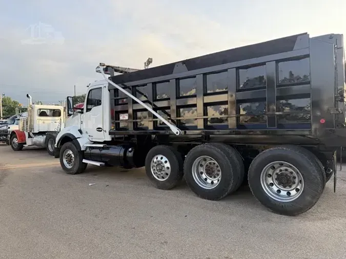 2016 KENWORTH T880