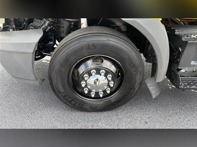 2018 INTERNATIONAL RH613