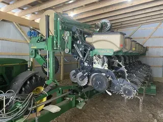 2015 Great Plains YP825AR-16TR30
