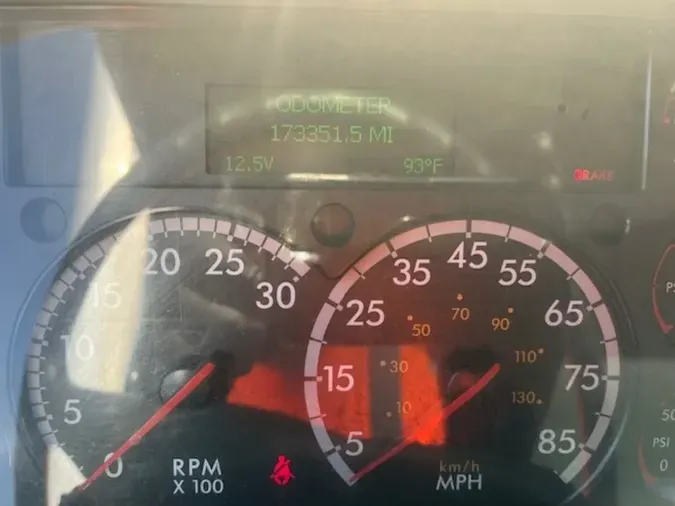 2019 FREIGHTLINER M2 106