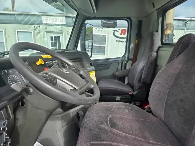 2019 VOLVO VNL42T 300e7b585609d280fdf769e2eb97ca10d95
