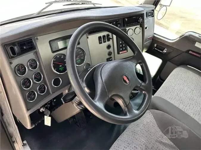 2019 KENWORTH T270