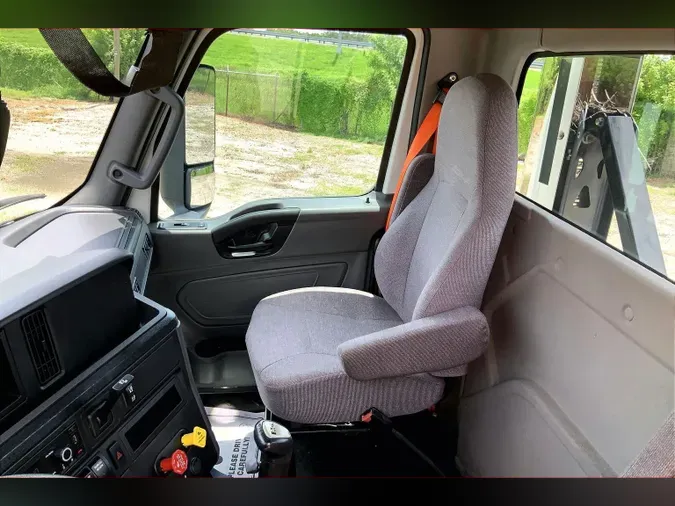 2021 INT LT625 4x2