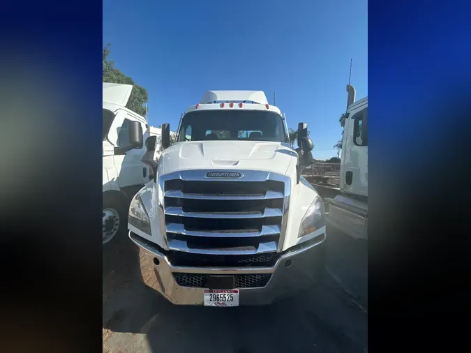 2020 FREIGHTLINER NEW CASCADIA 116