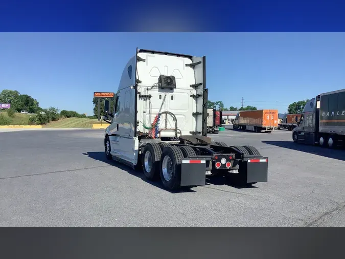 2022 Freightliner Cascadia 126